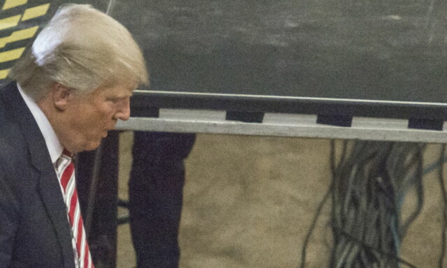 image: Satt fullstendig i skyggen da Obama dukket opp i samme by: - Donald Trump er mer ukvalifisert enn noen andre